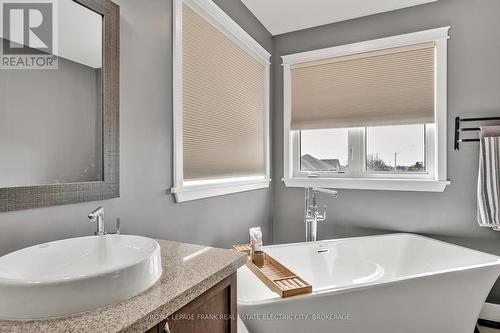 1557 Cahill Drive, Peterborough, ON - Indoor Photo Showing Bathroom