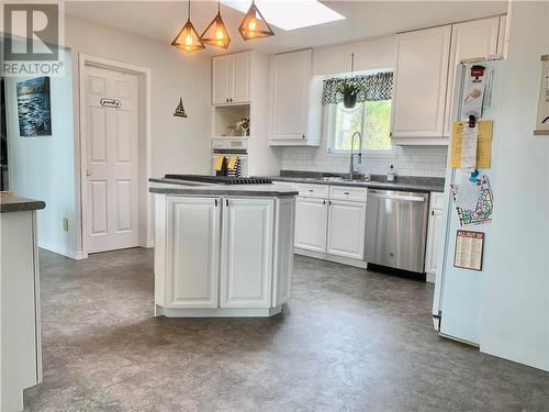 273 Square Bay Road, Spring Bay, ON - Indoor Photo Showing Kitchen