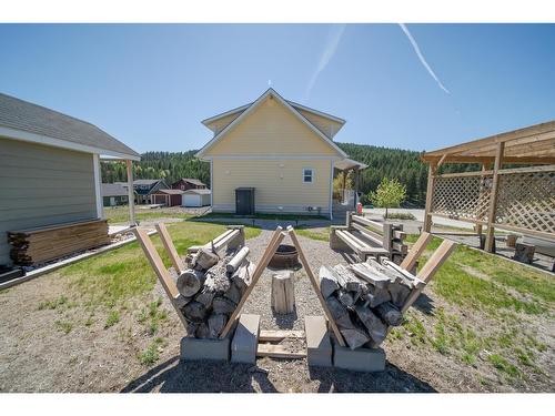 18 - 6324 Laurier Avenue, Wardner, BC - Outdoor With Exterior