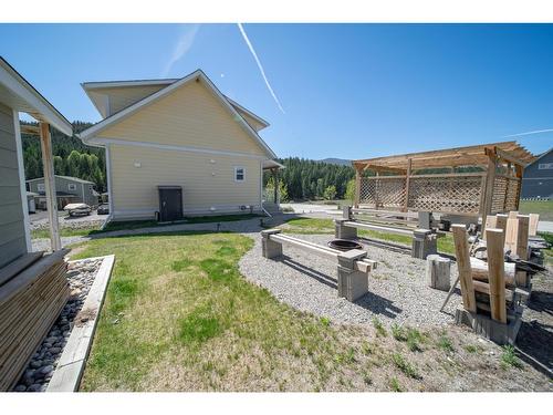 18 - 6324 Laurier Avenue, Wardner, BC - Outdoor With Exterior