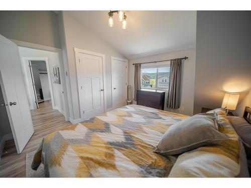 18 - 6324 Laurier Avenue, Wardner, BC - Indoor Photo Showing Bedroom