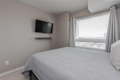 215 Queen Street E|Unit #602, Brampton, ON - Indoor Photo Showing Bedroom