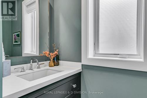 154 Highbourne Road, Toronto, ON - Indoor Photo Showing Bathroom