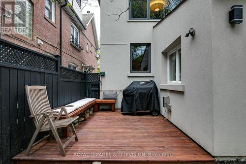 154 Highbourne Road, Toronto, ON - Outdoor With Exterior
