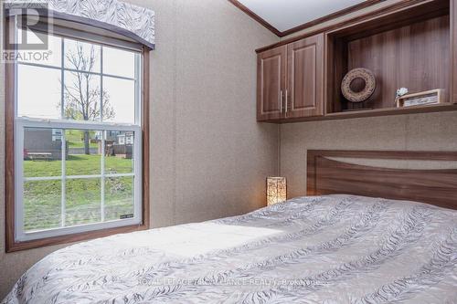 486 Cty Rd 18 - 8 Cricket Lane, Prince Edward County, ON - Indoor Photo Showing Bedroom