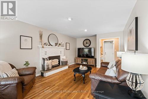 39 Northumberland Boulevard, Quinte West, ON - Indoor Photo Showing Living Room With Fireplace