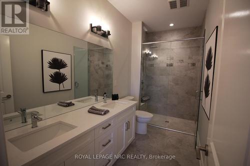 7 Peachtree Lane, Niagara-On-The-Lake, ON - Indoor Photo Showing Bathroom