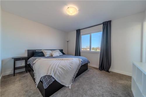 226 Tyson Trail, Winnipeg, MB - Indoor Photo Showing Bedroom