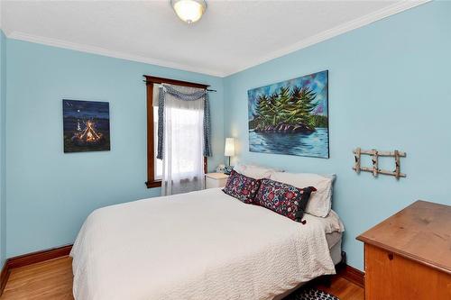 3 Mountain Avenue, Hamilton, ON - Indoor Photo Showing Bedroom