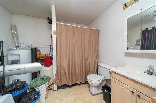 38031 Dawson Road, Ste Anne Rm, MB - Indoor Photo Showing Bathroom