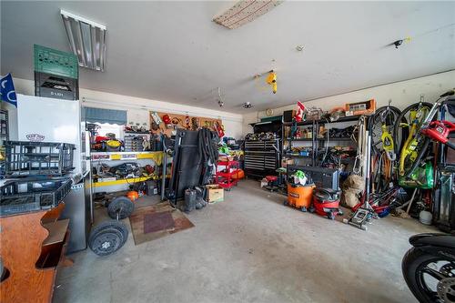 38031 Dawson Road, Ste Anne Rm, MB - Indoor Photo Showing Garage