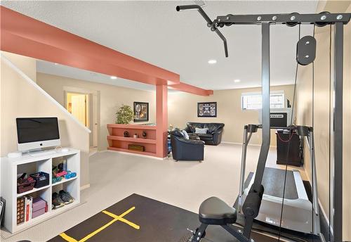 448 De La Seigneurie Boulevard, Winnipeg, MB - Indoor Photo Showing Gym Room