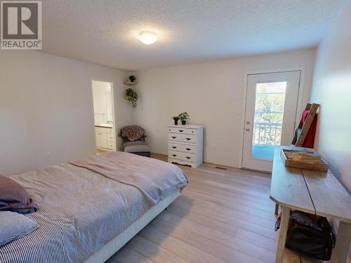116-8430 Springbrook Road, Powell River, BC - Indoor Photo Showing Bedroom