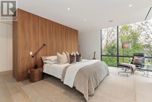 11 Thornwood Road, Toronto, ON - Indoor Photo Showing Bedroom