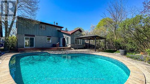 70 Shannon Road, East Gwillimbury, ON - Outdoor With In Ground Pool With Deck Patio Veranda With Backyard