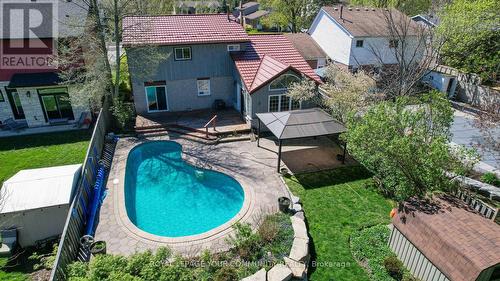 70 Shannon Road, East Gwillimbury, ON - Outdoor With In Ground Pool With Deck Patio Veranda