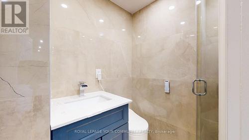 70 Shannon Road, East Gwillimbury, ON - Indoor Photo Showing Bathroom