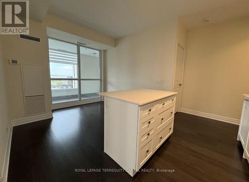 316 - 9075 Jane Street, Vaughan, ON - Indoor Photo Showing Other Room