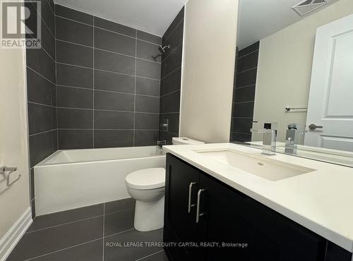 316 - 9075 Jane Street, Vaughan, ON - Indoor Photo Showing Bathroom