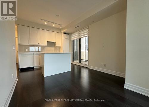 316 - 9075 Jane Street, Vaughan, ON - Indoor Photo Showing Kitchen