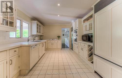 340 Marlowe Drive, Waterloo, ON - Indoor Photo Showing Kitchen