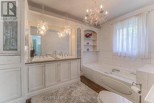 340 Marlowe Drive, Waterloo, ON - Indoor Photo Showing Bathroom