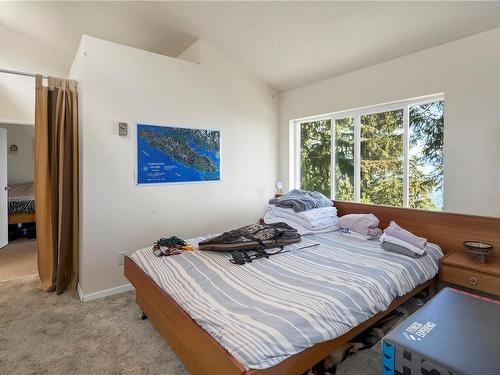 350 Sutil Rd, Quadra Island, BC - Indoor Photo Showing Bedroom