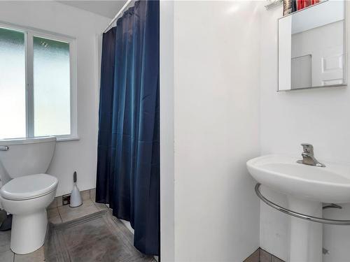 350 Sutil Rd, Quadra Island, BC - Indoor Photo Showing Bathroom