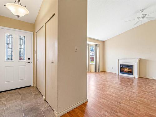 37-120 Finholm St North, Parksville, BC - Indoor With Fireplace