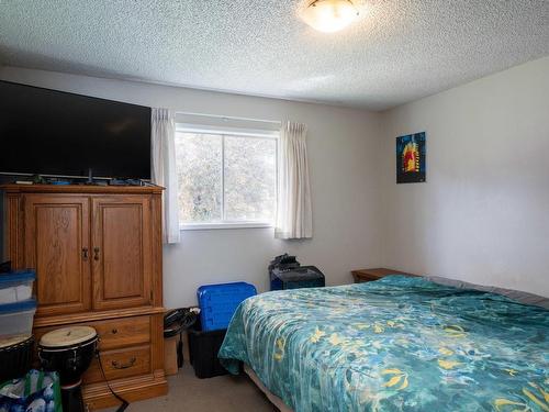 10103 Resthaven Dr, Sidney, BC - Indoor Photo Showing Bedroom