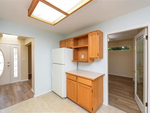 1088 Williams Rd, Courtenay, BC - Indoor Photo Showing Kitchen