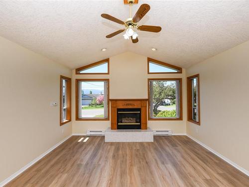 1088 Williams Rd, Courtenay, BC - Indoor Photo Showing Other Room With Fireplace