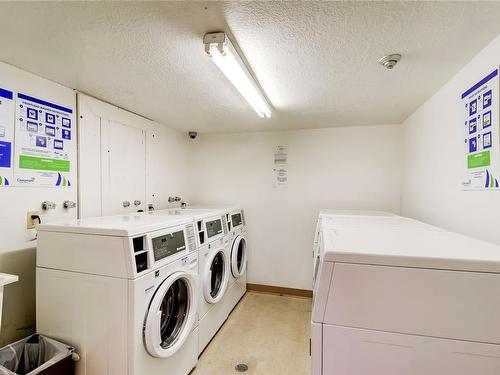 303-4720 Uplands Dr, Nanaimo, BC - Indoor Photo Showing Laundry Room