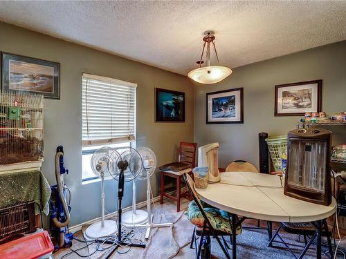 303-4720 Uplands Dr, Nanaimo, BC - Indoor Photo Showing Dining Room