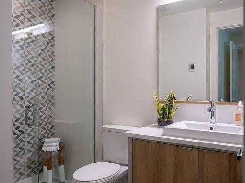 101-757 Tyee Rd, Victoria, BC - Indoor Photo Showing Bathroom