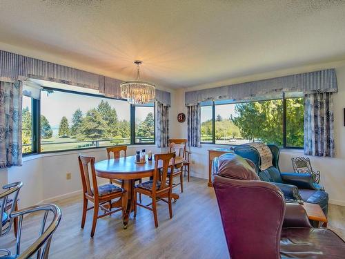 112 Crescent Rd West, Qualicum Beach, BC - Indoor