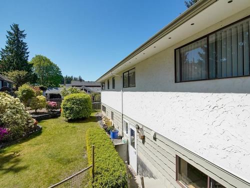 112 Crescent Rd West, Qualicum Beach, BC - Outdoor With Exterior