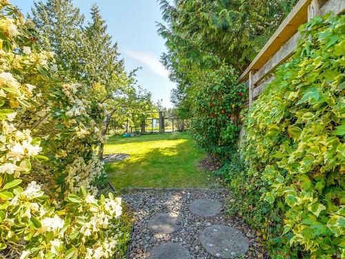 112 Crescent Rd West, Qualicum Beach, BC - Outdoor