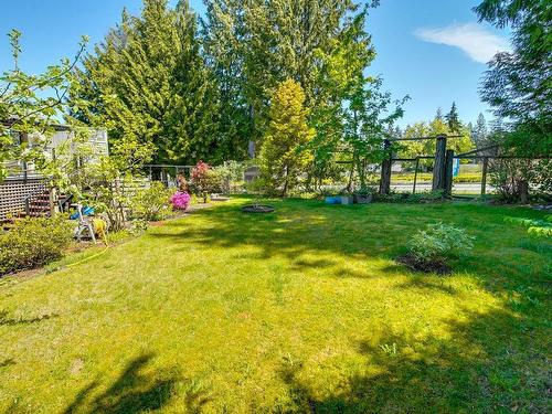 112 Crescent Rd West, Qualicum Beach, BC - Outdoor