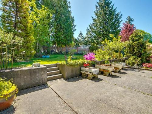 112 Crescent Rd West, Qualicum Beach, BC - Outdoor