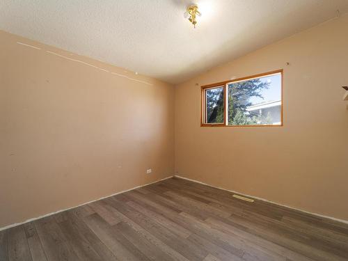 325 Schubert Drive, Kamloops, BC - Indoor Photo Showing Other Room