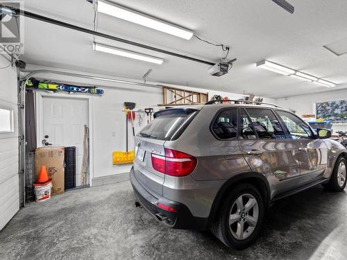 1491 Pine Cres, Kamloops, BC - Indoor Photo Showing Garage