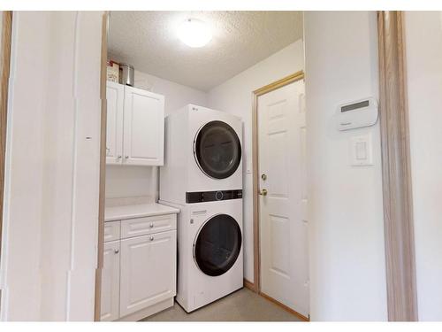 5812 Beech Road, Merritt, BC - Indoor Photo Showing Laundry Room