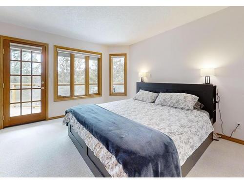 5812 Beech Road, Merritt, BC - Indoor Photo Showing Bedroom