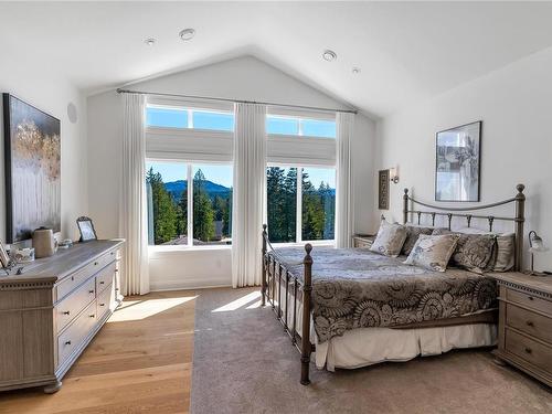 3245 Pinder Pl, Cobble Hill, BC - Indoor Photo Showing Bedroom