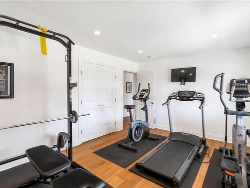 3245 Pinder Pl, Cobble Hill, BC - Indoor Photo Showing Gym Room