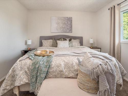 309 Roland Rd, Ladysmith, BC - Indoor Photo Showing Bedroom