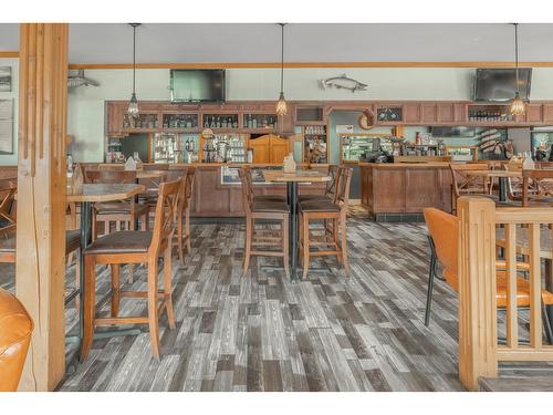 7924 Balfour Wharf Road, Nelson, BC - Indoor Photo Showing Dining Room