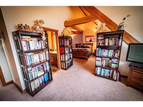 7924 Balfour Wharf Road, Nelson, BC - Indoor