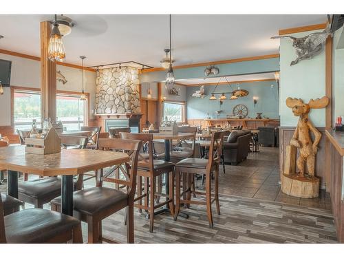 7924 Balfour Wharf Road, Nelson, BC - Indoor Photo Showing Dining Room